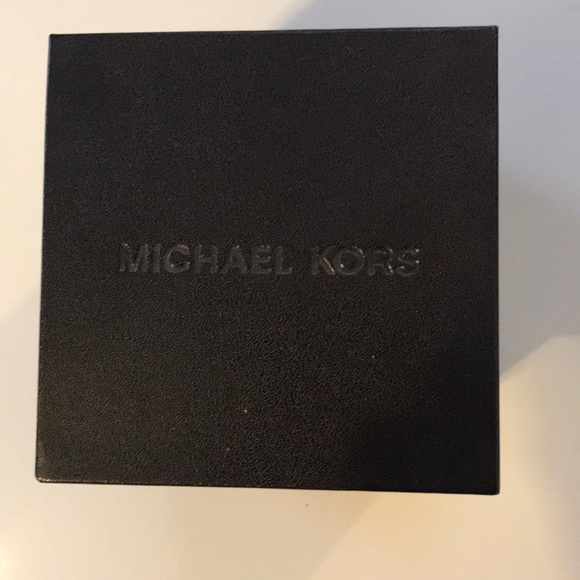 Authentic Michael Kors Layton pavé glitz watch - Picture 5 of 5